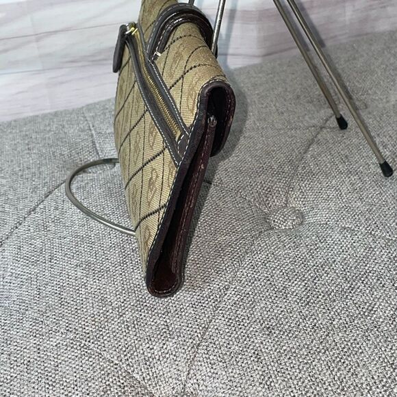 Dooney & Bourke Signature Canvas Leather Trim Long Wallet - Picture 3 of 8